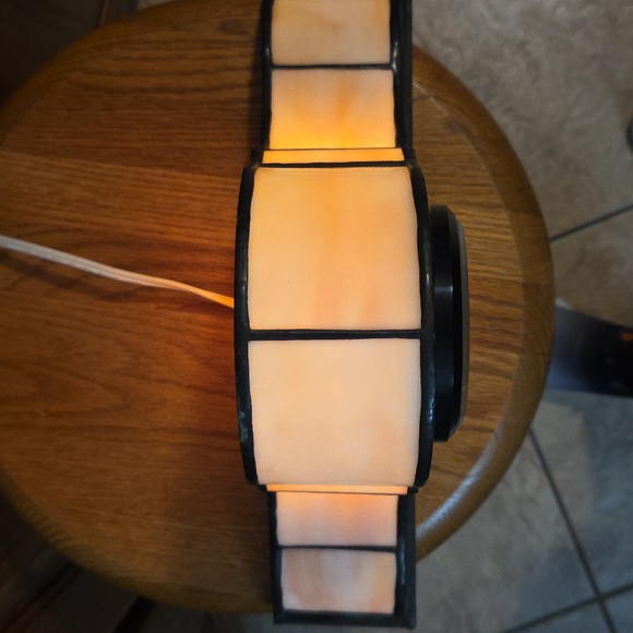 Stained Glass Mantle/Table Clock with Grape Design - Picture 6 of 9